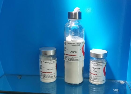 Off - White Waxy Beads Compound Emulsifier Foaming Agent สำหรับวิปปิ้ง W5