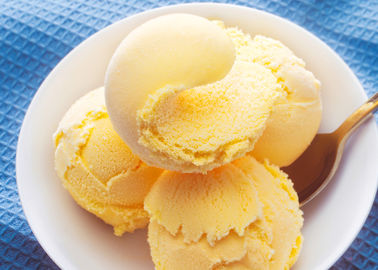 อีมูลฟายอร์ไอศครีมสีขาวสําหรับอาหารหวานเย็น